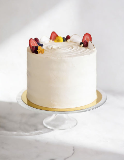 Tarta Primavera Especial, de dulce de leche y frutos rojos.