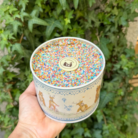 Dot Cake en Lata de Regalo Reutilizable – El Postre Viral que Cruje en Cada Bocado