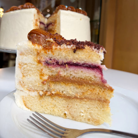 Tarta XL para Celebrar, 3,5 kg y tu escoges el relleno.