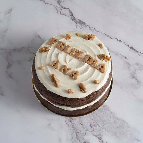 Tarta de zanahoria, en caja reutilizable regalo.